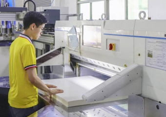 Paper cutter